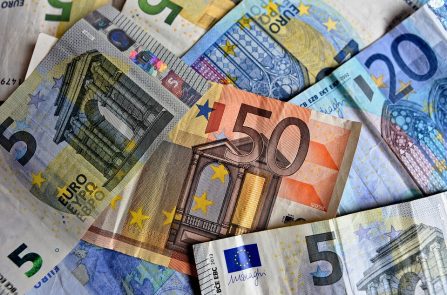 money-3481699_960_720