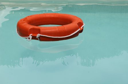 pool-7283969_1280